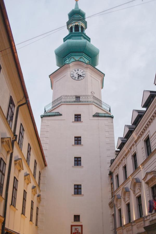 Appartement New 1 Bdr, W/Private Parking à Bratislava Extérieur photo